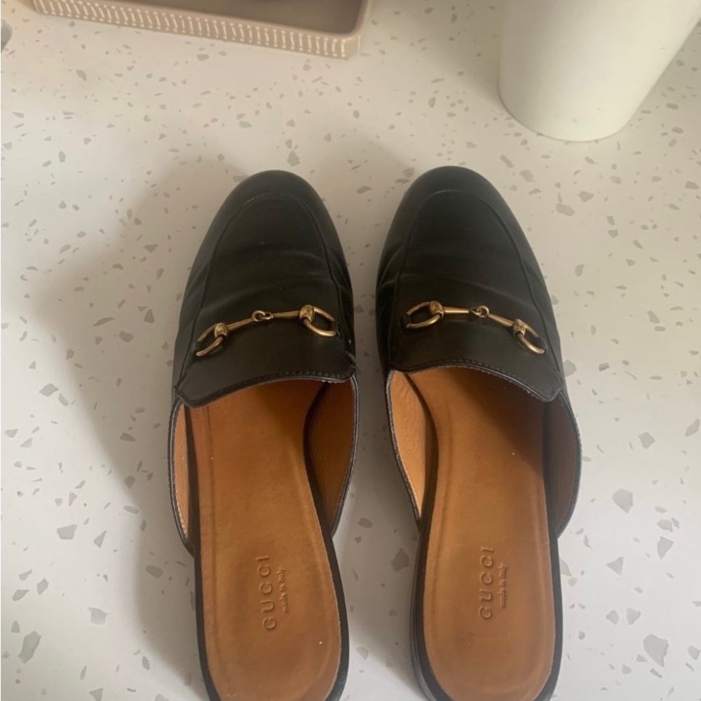 ❌ SOLD ❌ Gucci Princetown Mules - Picture 2 of 4